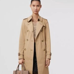 Classic Burberry long trench coat